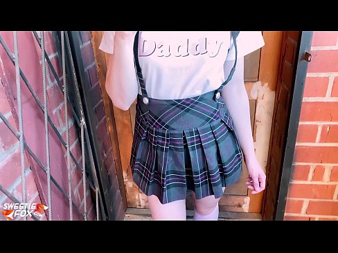❤️ Schoolgirl Sucks a dick gu domhainn agus fucks an àite clasaichean. Porn dachaigh  leinn gd.pornoincest.ru ❌❤